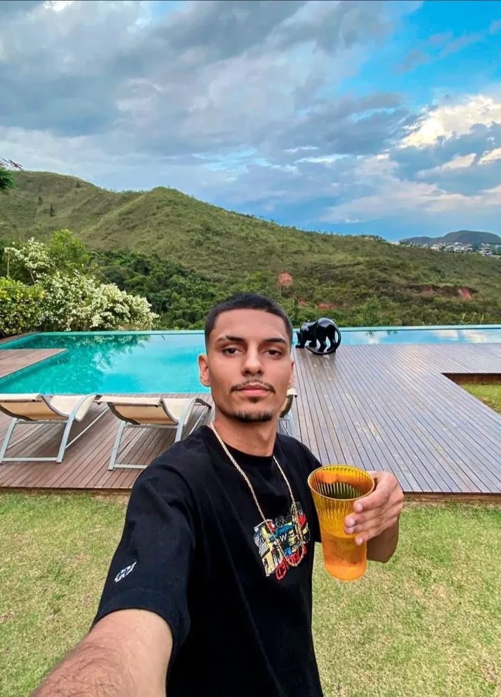 4292A953-7FC6-43A1-9B8A-3BBE8FABF89A_1_11zon